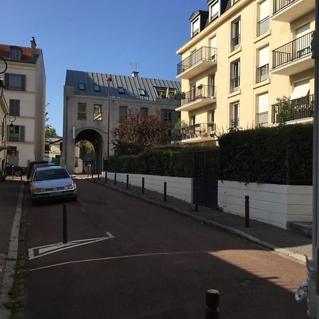 Proche Du Chateau De Versaillles Une Chambre Avec Jardin แวร์ซาย ภายนอก รูปภาพ